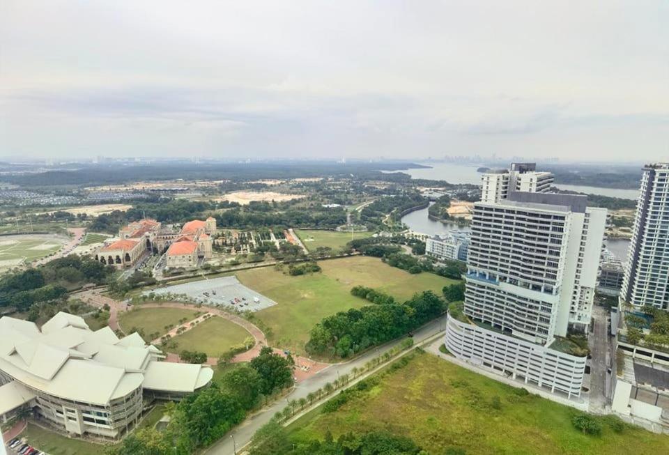 1519 Almas Suites Seaview Sunrise Netflix By Stay Nusajaya  Eksteriør billede
