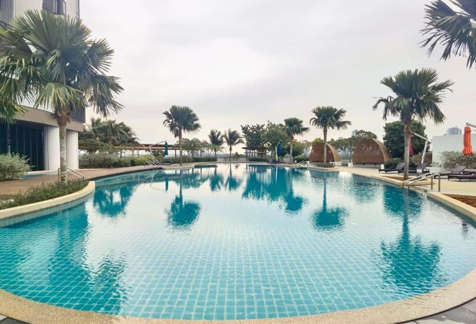 1519 Almas Suites Seaview Sunrise Netflix By Stay Nusajaya  Eksteriør billede