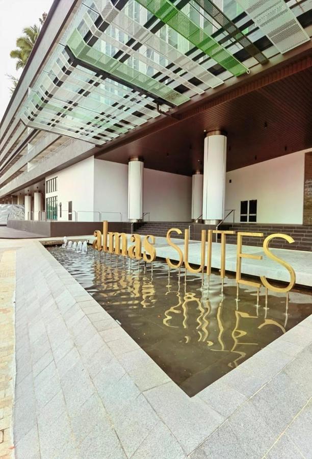 1519 Almas Suites Seaview Sunrise Netflix By Stay Nusajaya  Eksteriør billede